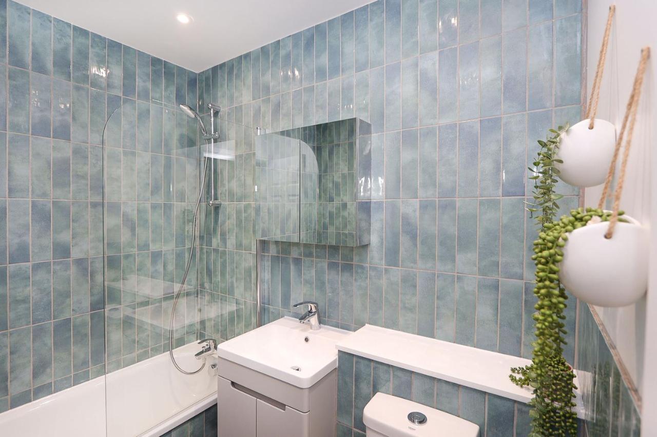The London Secret, 1 Bed Flat With Patio - Zone 2 Apartment Exterior photo