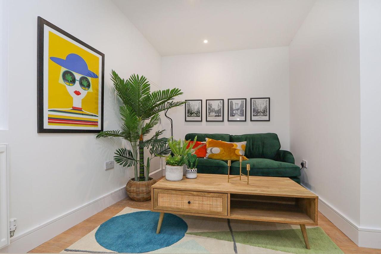 The London Secret, 1 Bed Flat With Patio - Zone 2 Apartment Exterior photo