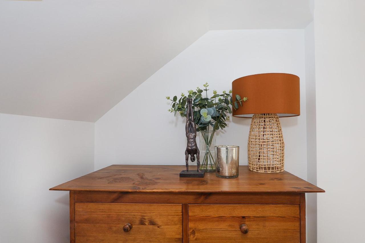 The London Secret, 1 Bed Flat With Patio - Zone 2 Apartment Exterior photo